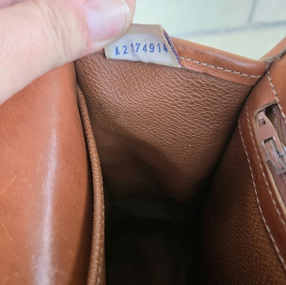 Dooney & Bourke Handbag - Picture 10 of 16